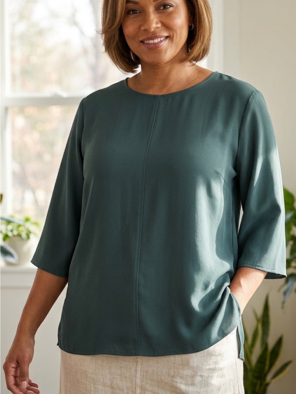 Uniqlo Women's 3/4 Sleeve Round Neck Top in Teal Green